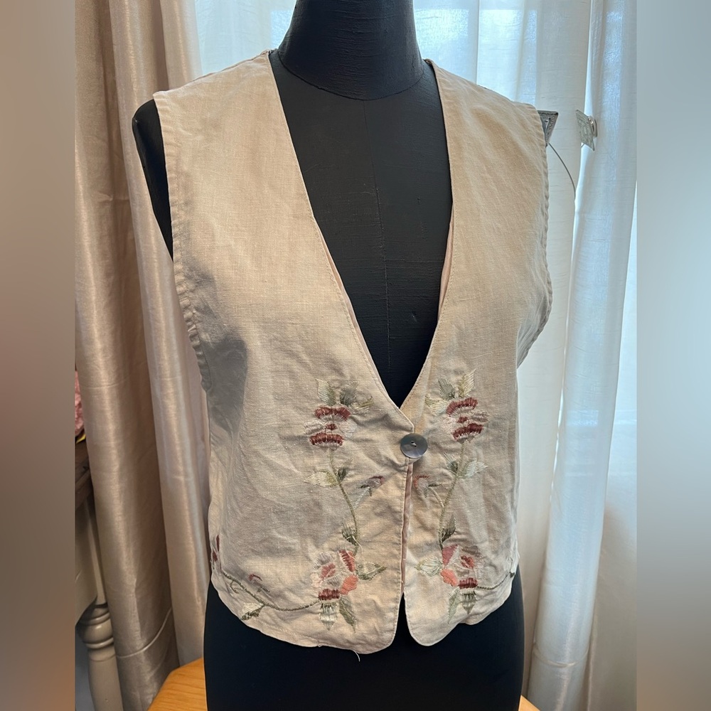 Vintage Wrapper Linen Embroidered Vest Floral Flowers Tan Silk Waistcoat Button